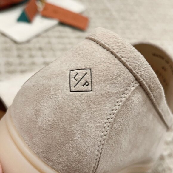 Loafers Classic Cream-Colored Flat Loafers - Picture 5 of 9